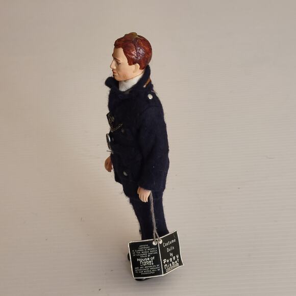Rare Peggy Nisbet B320 London Policeman (BOBBY) In Uniform. Made in England - Picture 6 of 10